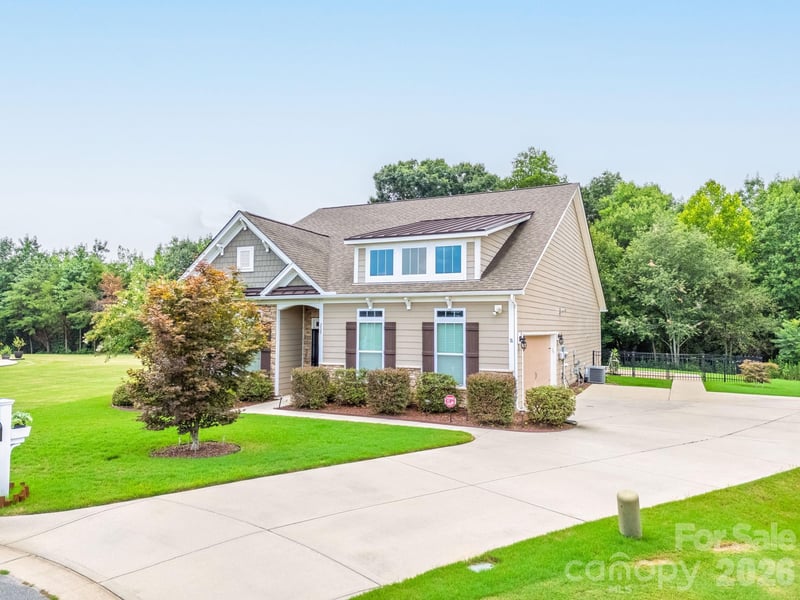 229 Hunters Hill Dr, Statesville, NC 28677