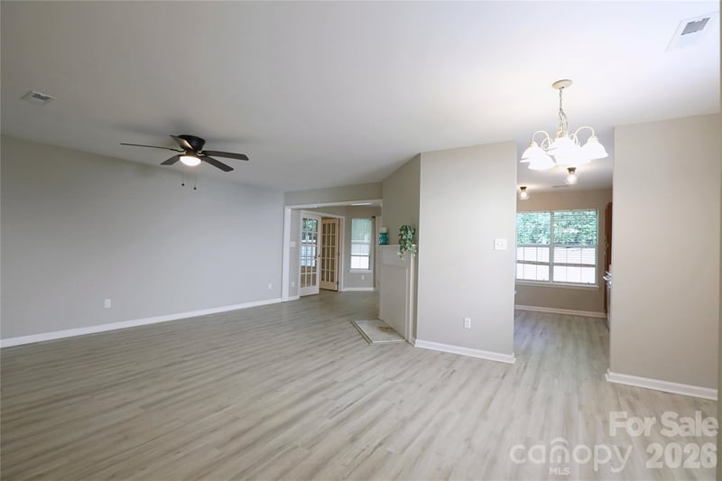 5909 Amity Springs Dr, Charlotte, NC 28212