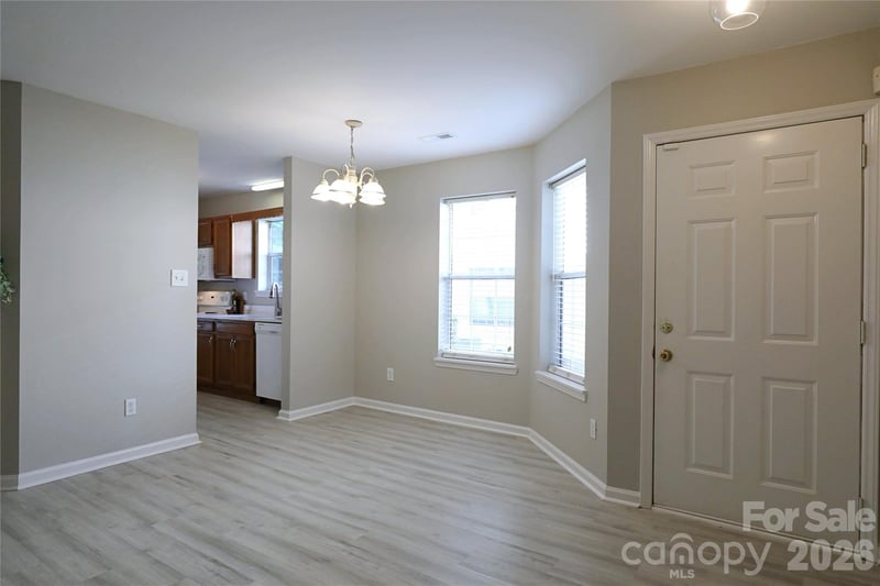 5909 Amity Springs Dr, Charlotte, NC 28212