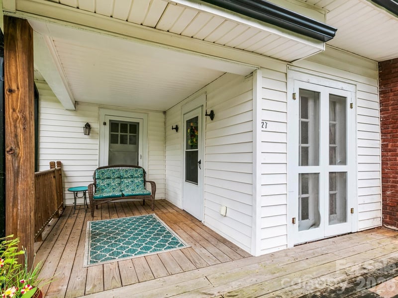 27 Warwick Rd, Asheville, NC 28803