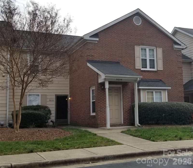 9254 Kings Canyon Dr, Charlotte, NC 28210