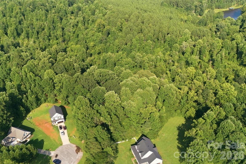 112 Homewood Ln, Statesville, NC 28625