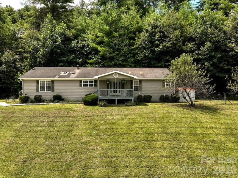 59 Trout Water Cir, Burnsville, NC 28714