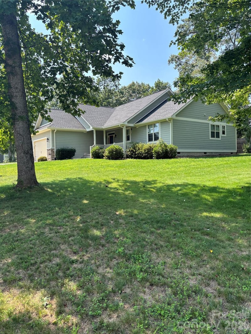 14 Wood Path Ln, Arden, NC 28704
