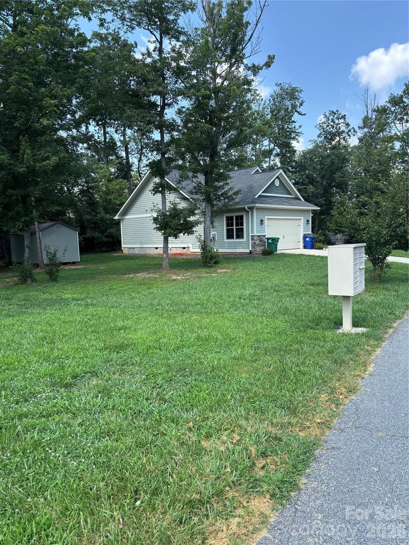 14 Wood Path Ln, Arden, NC 28704