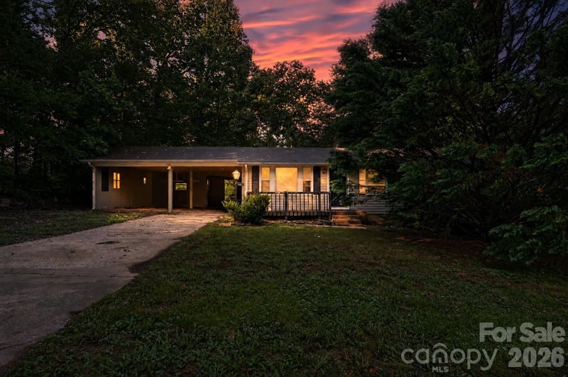 607 Texas Trl, Dallas, NC 28034