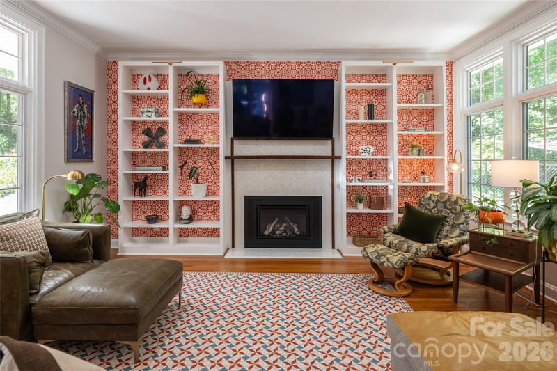 2511 Kanuga Rd, Hendersonville, NC 28739