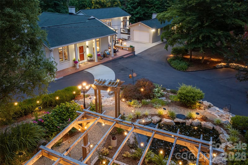 2511 Kanuga Rd, Hendersonville, NC 28739