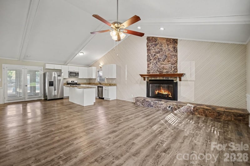 105 Windsong Ct, Gastonia, NC 28056