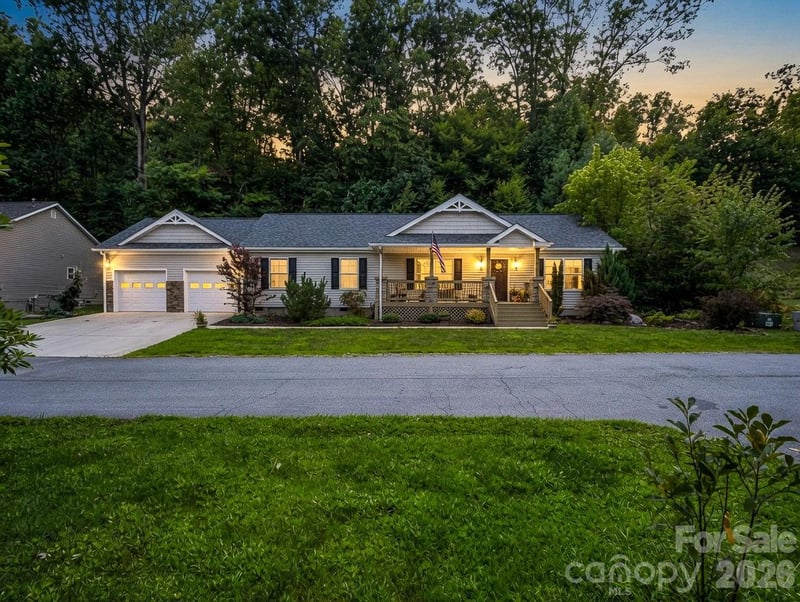 101 Plato Pl, Etowah, NC 28729