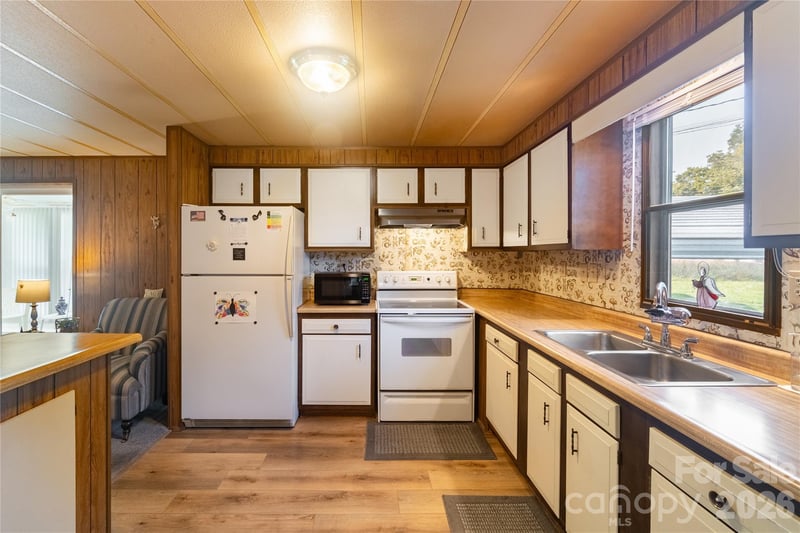 9606 Walkers Ferry Rd, Charlotte, NC 28214