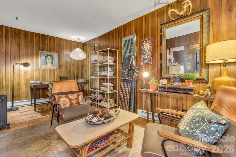 108 Hidden Pond Ln, Asheville, NC 28804