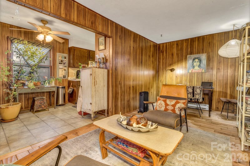 108 Hidden Pond Ln, Asheville, NC 28804