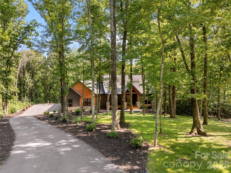 80 Maple Grove Ct, Hendersonville, NC 28792