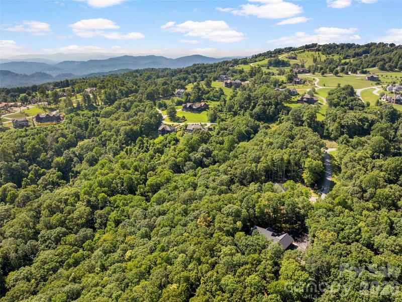 80 Maple Grove Ct, Hendersonville, NC 28792