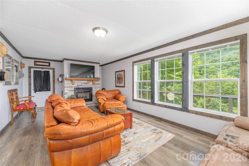 92 Bobcat Rd, Maggie Valley, NC 28751