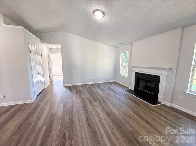 121 Brookstone Dr, Mount Holly, NC 28120