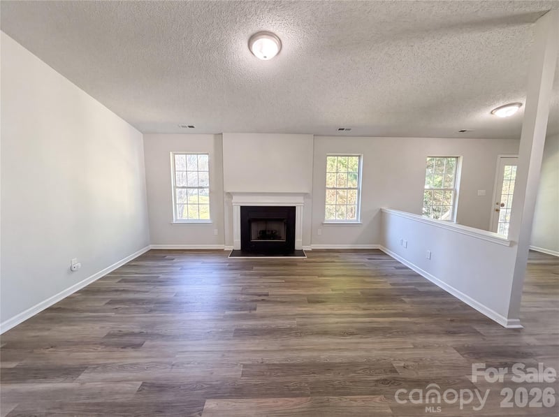 121 Brookstone Dr, Mount Holly, NC 28120