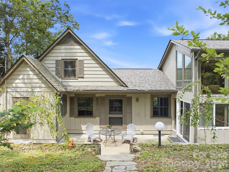 279 Longview Dr, Waynesville, NC 28786