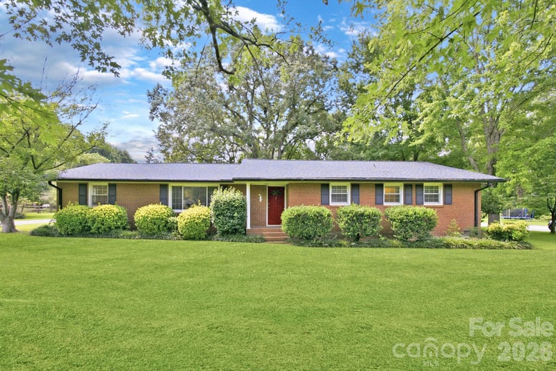 13128 Blacksmith Ct, Matthews, NC 28105