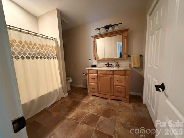 80 Hidden Bluff Ln, Horse Shoe, NC 28742
