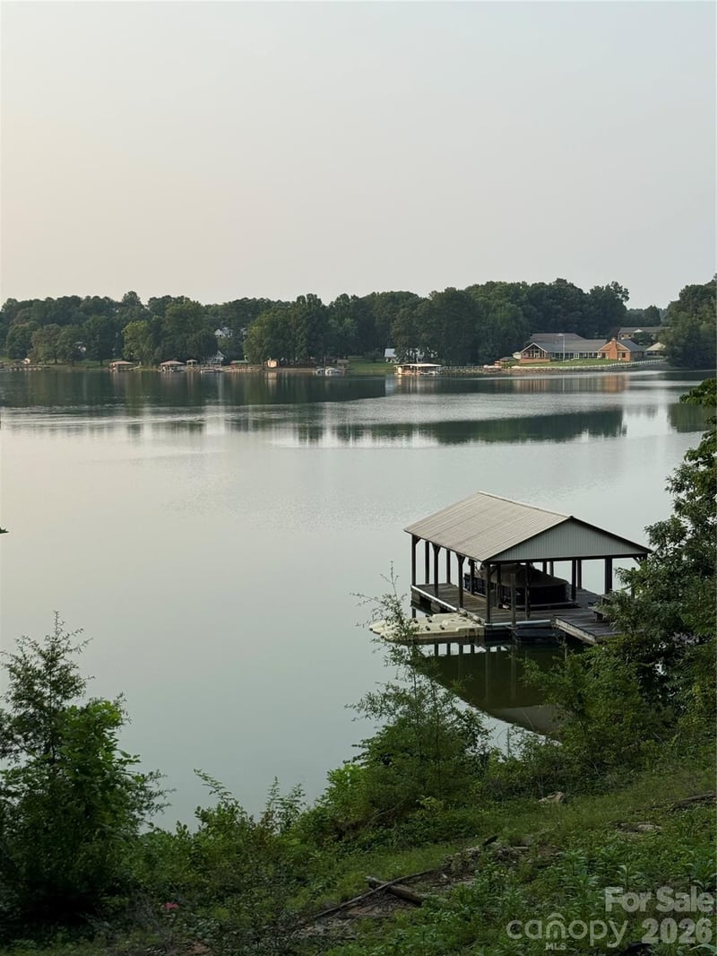 7016 Hyde St, Sherrills Ford, NC 28673