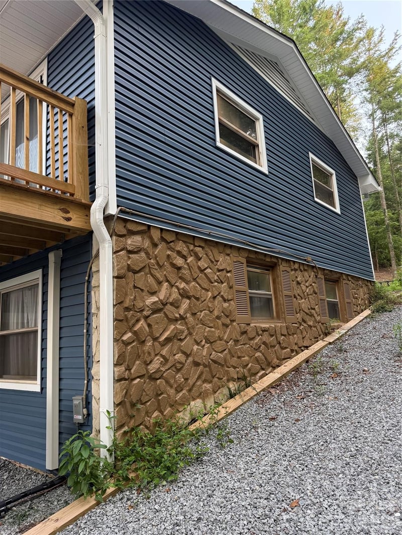 7016 Hyde St, Sherrills Ford, NC 28673