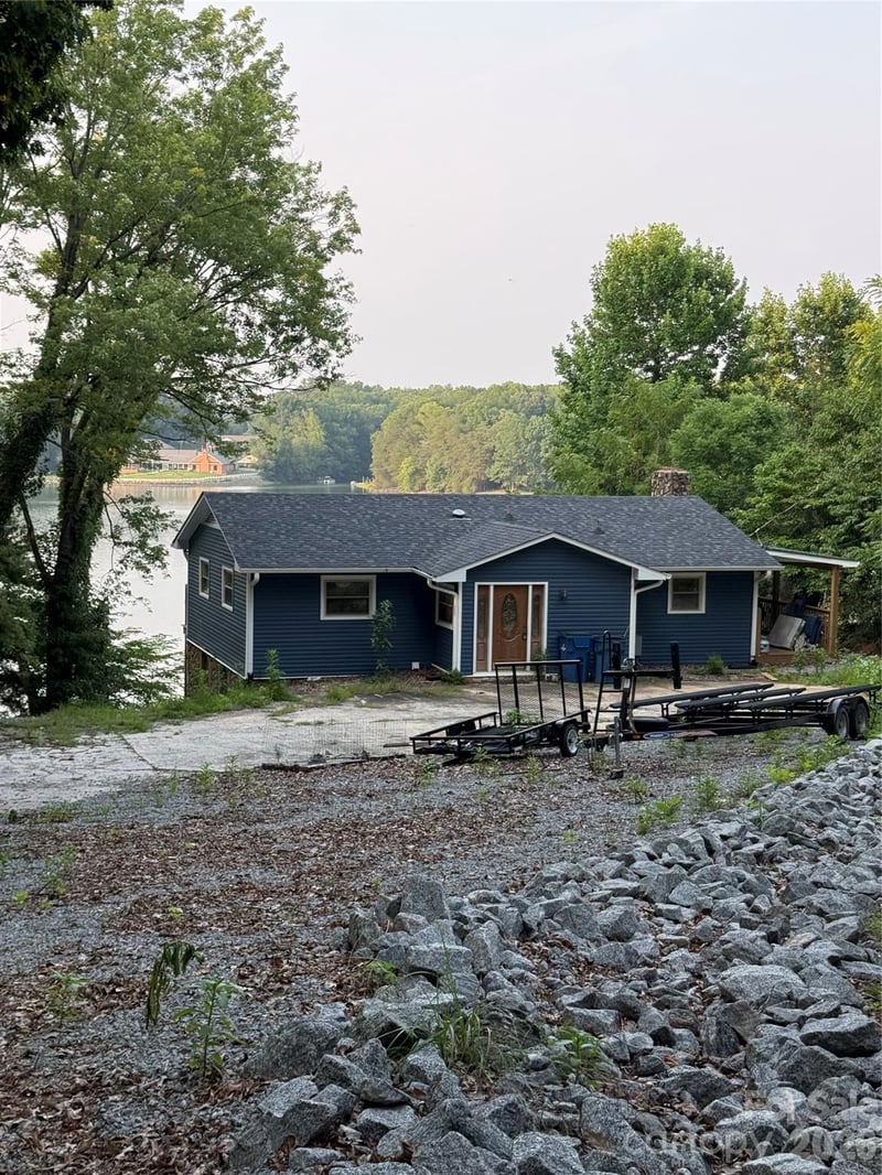 7016 Hyde St, Sherrills Ford, NC 28673