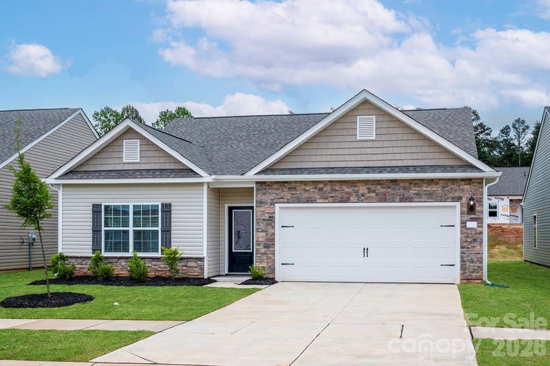 8129 Cravat Ct, Charlotte, NC 28215