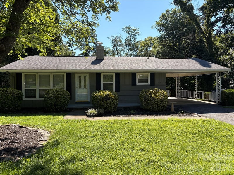 1518 11th St, Hickory, NC 28601