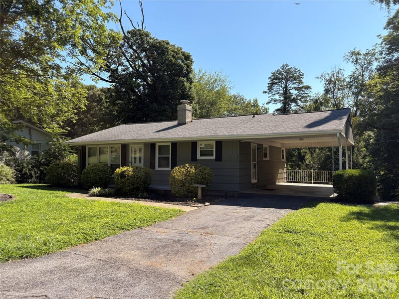 1518 11th St, Hickory, NC 28601