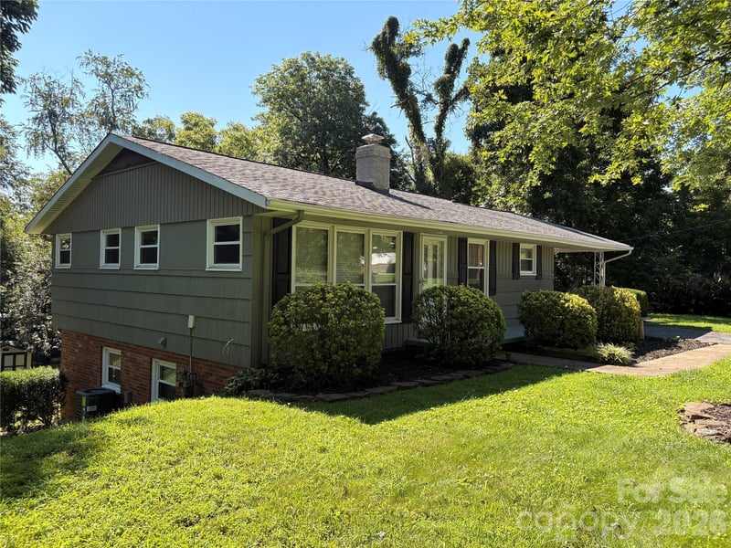 1518 11th St, Hickory, NC 28601