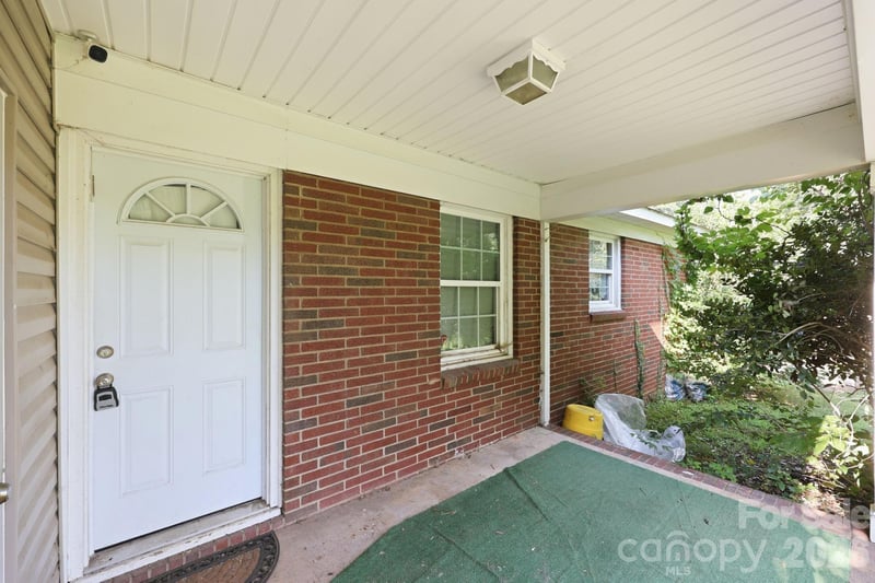 1400 Lasalle St, Charlotte, NC 28216