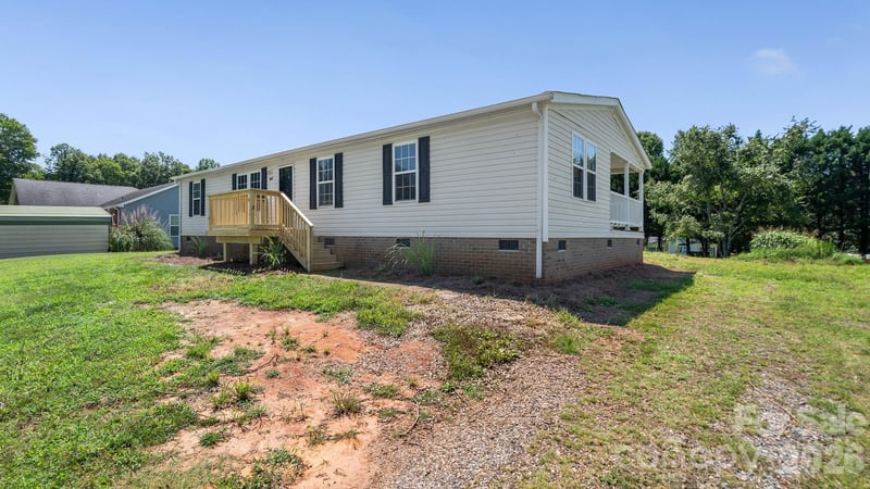 178 Zircon Dr, Statesville, NC 28625