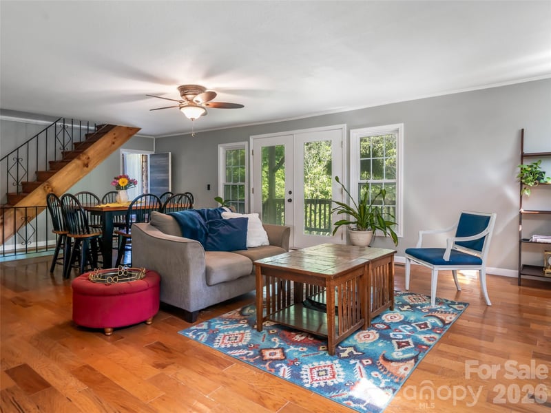 61 Sherwood Forest Dr, Arden, NC 28704