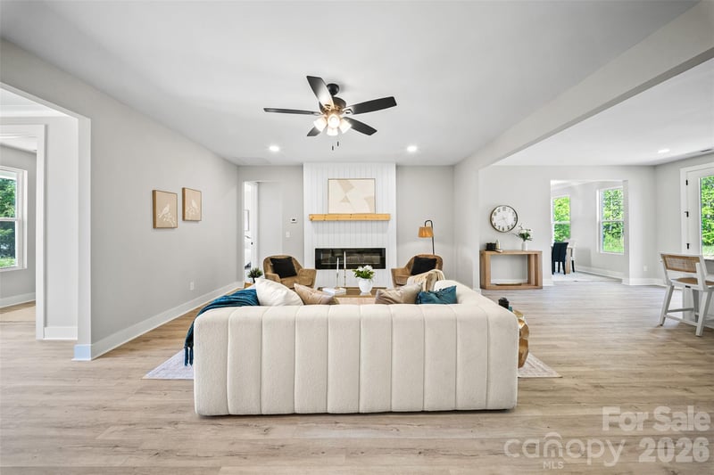 210 Silver Creek Dr, Concord, NC 28027