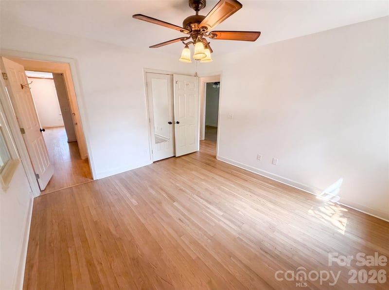 713 Ridgedale Ct, Charlotte, NC 28206