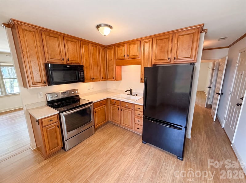 713 Ridgedale Ct, Charlotte, NC 28206