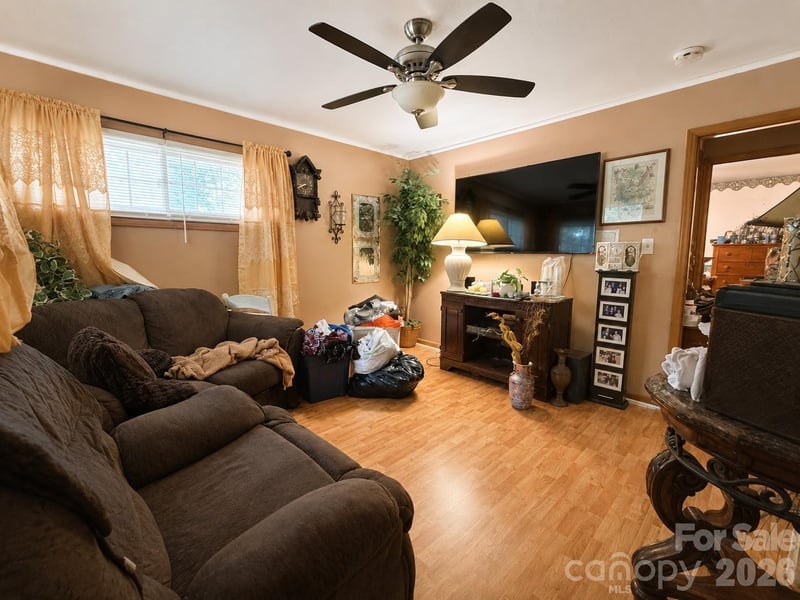 1117 Opal St, Charlotte, NC 28208