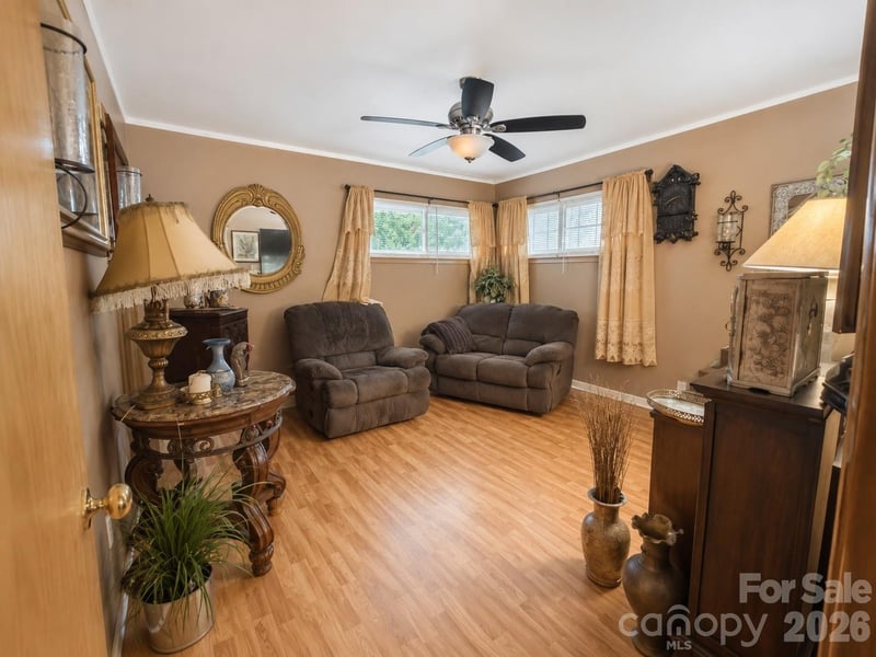 1117 Opal St, Charlotte, NC 28208