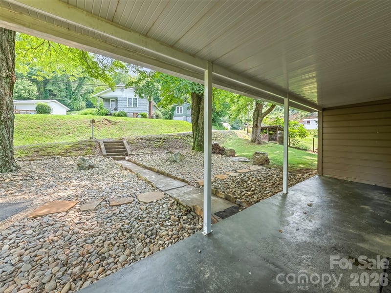 206 Terrell Cove Rd, Canton, NC 28716