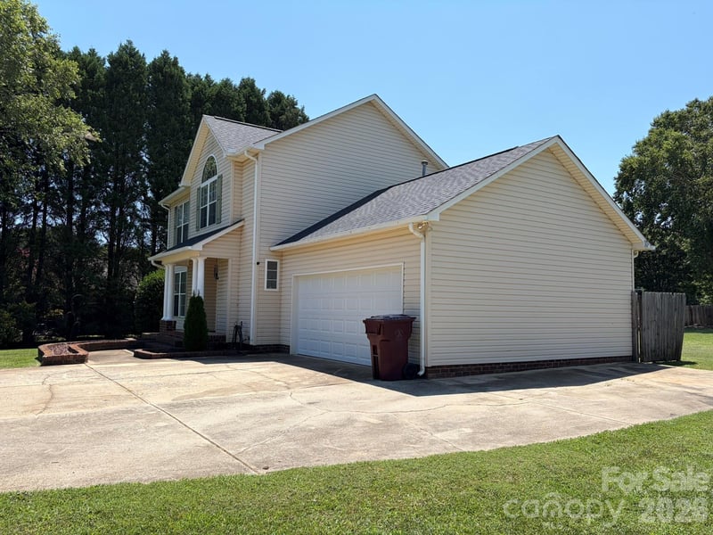 1072 Fox Chase Ct, Salisbury, NC 28146