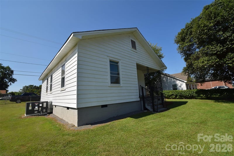 714 A St, Bessemer City, NC 28016