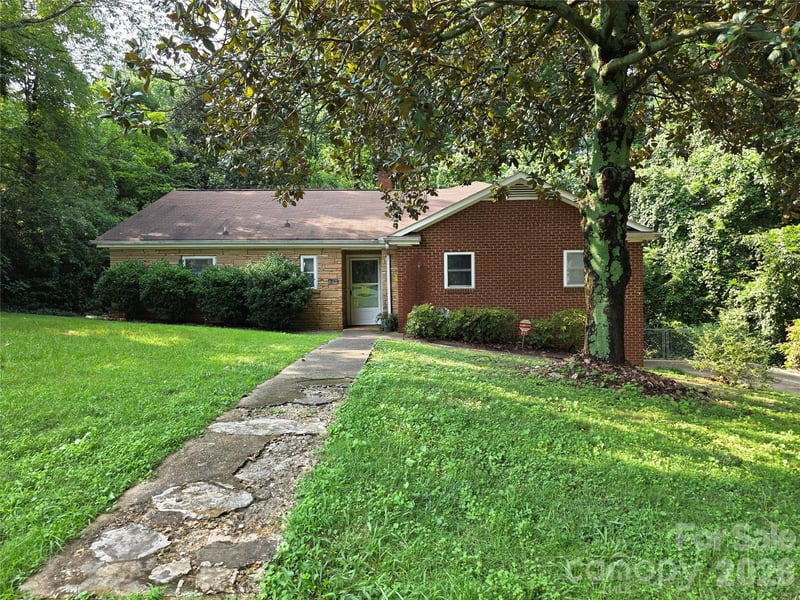 843 Stockton St, Statesville, NC 28677