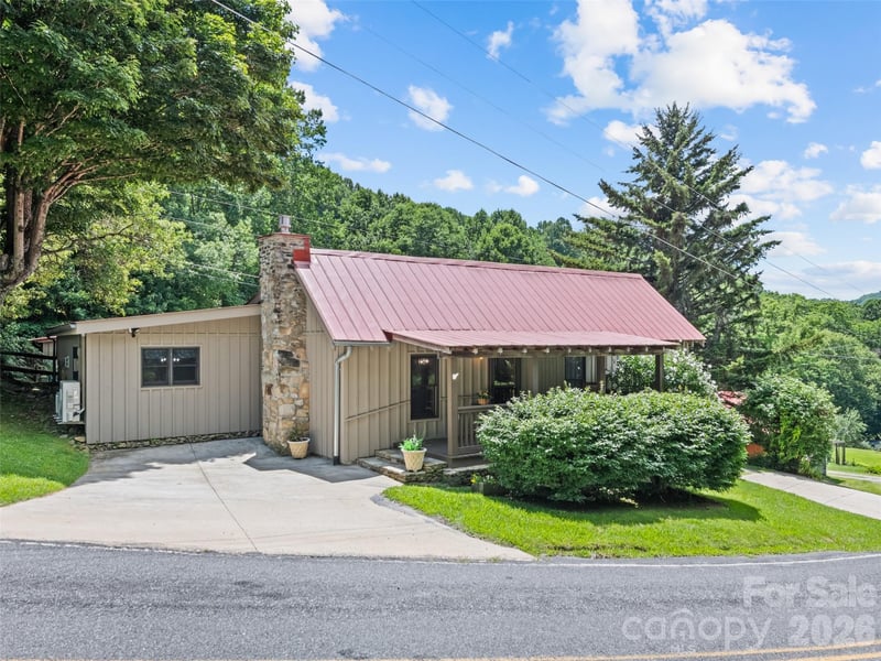 404 Red Bank Rd, Waynesville, NC 28786
