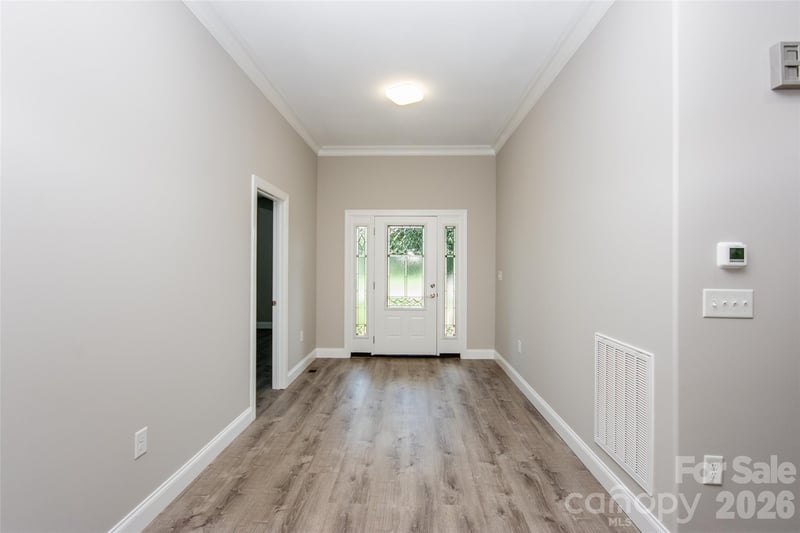 317 Thistle Ln, Statesville, NC 28625
