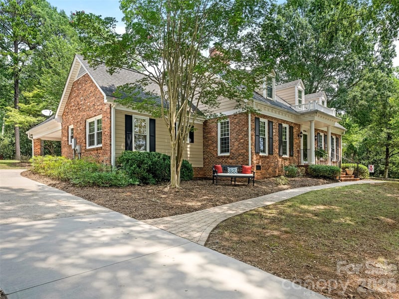 4313 Crossgate Rd, Charlotte, NC 28226