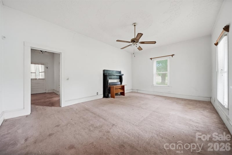 1289 Davis Rd, Lincolnton, NC 28092