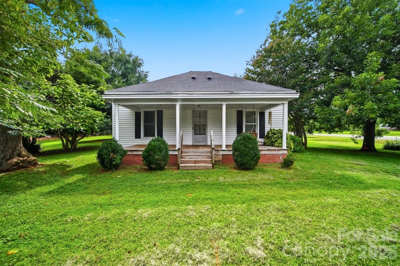 1289 Davis Rd, Lincolnton, NC 28092