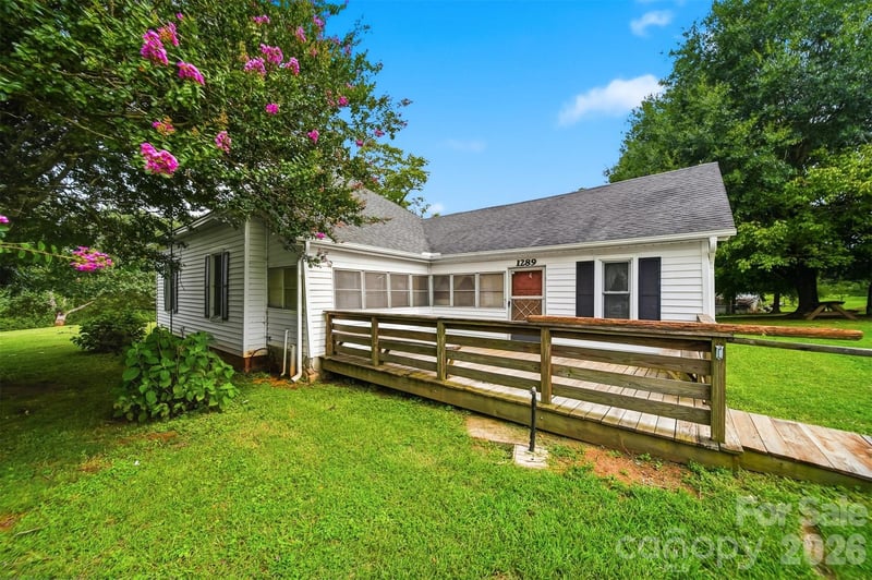 1289 Davis Rd, Lincolnton, NC 28092